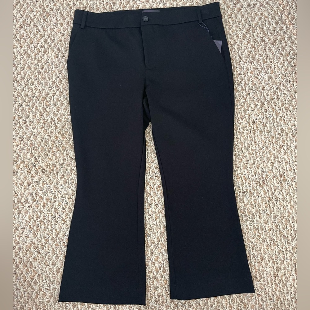 NWT! 🏷️ NYDJ Flare Cropped Bootcut Ponte Pant in Black | Size 8P